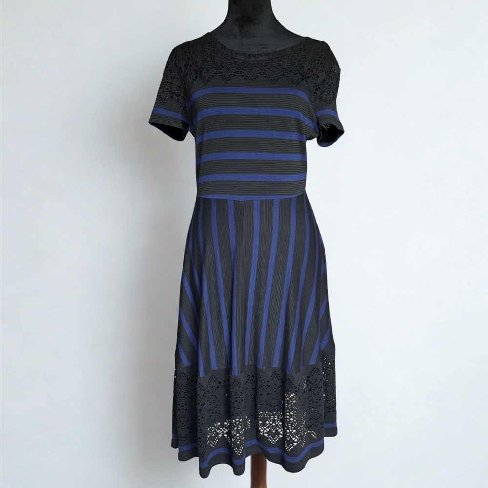 BCBG MAXAZRIA cocktail blue black dress with lace S